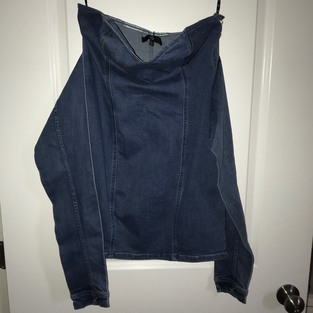 Body con denim dress with sleeves to cinch waist
